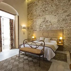 https://hotel-casa-de-las-cuatro-torres.hotelsincadiz.net